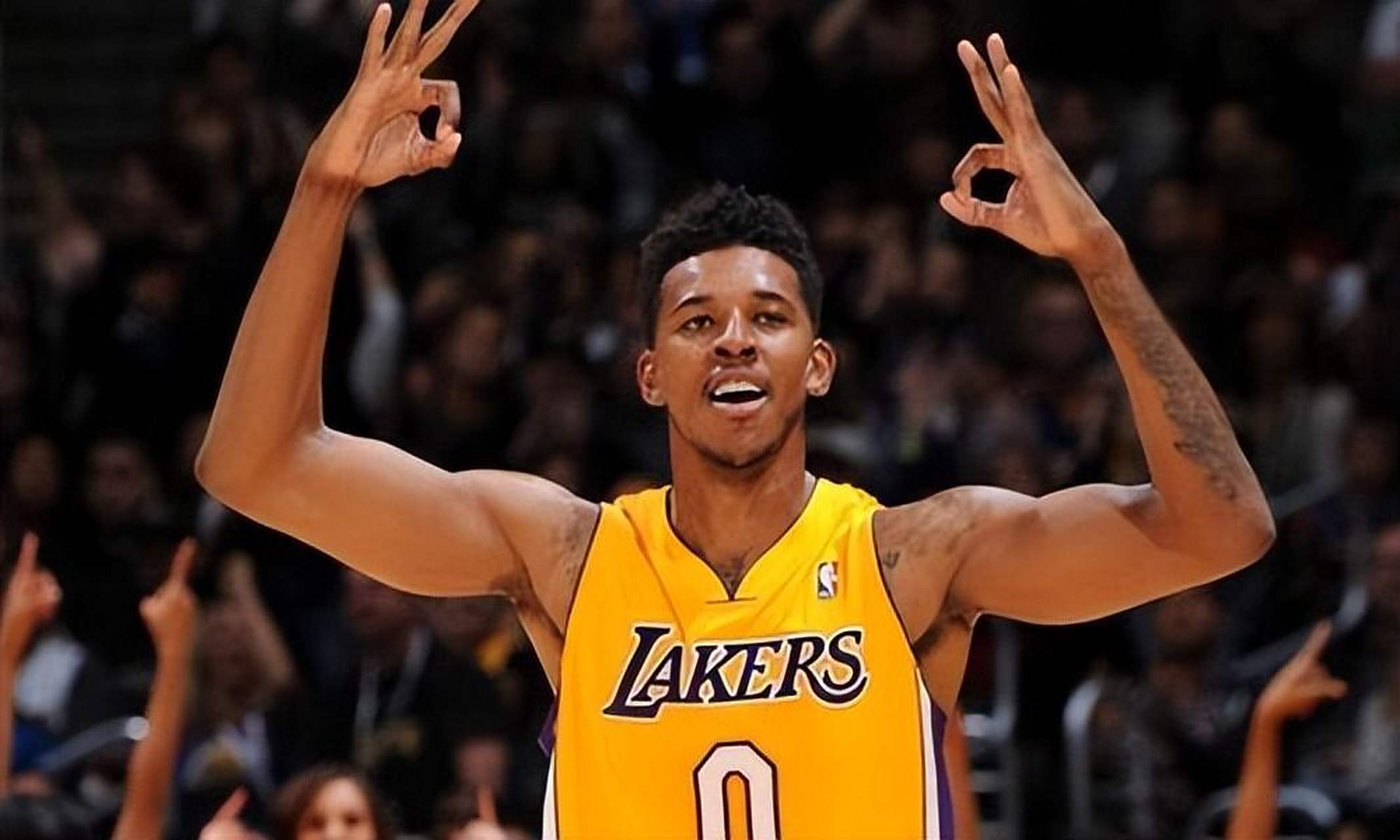 为什么平注法比翻倍法在长期博弈中更具生存力？（长期博弈中，平注法为何比翻倍法更具生存优势？）