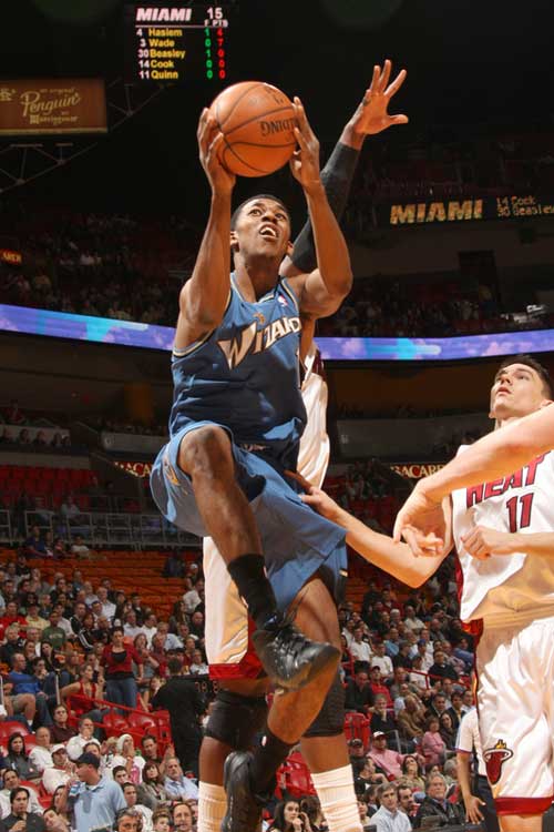 预购表现与 预购表现与